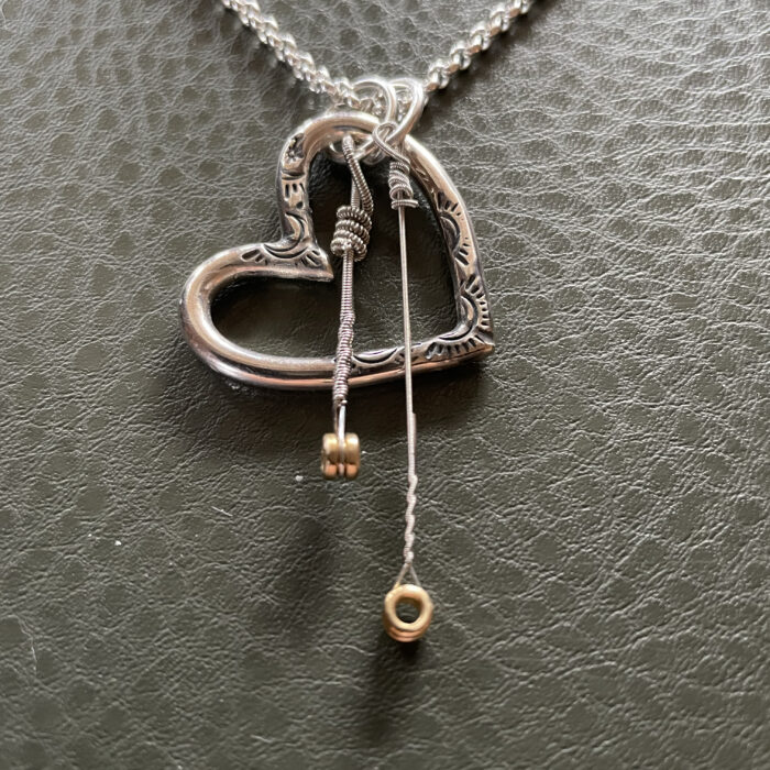 ”Love letter” heart pendant with  TWO played strings - Image 5